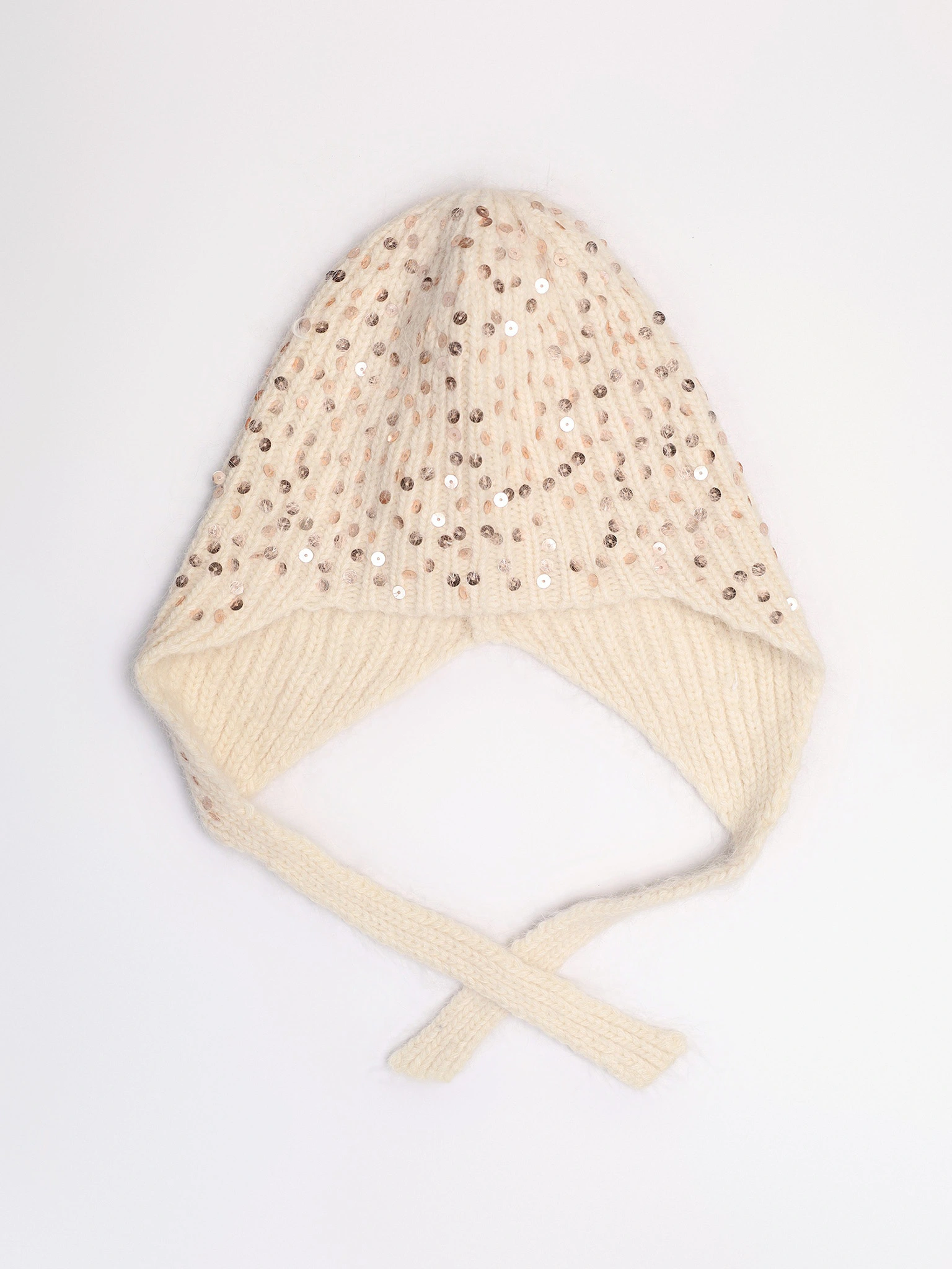 Шапка-ушанка с пайетками в ассортименте